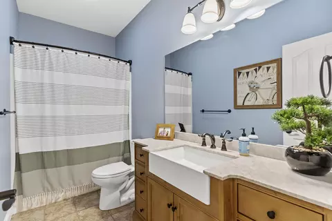 Bath - 2431 E Southview Ct, Ozark, MO 65721 photo 5 of 6