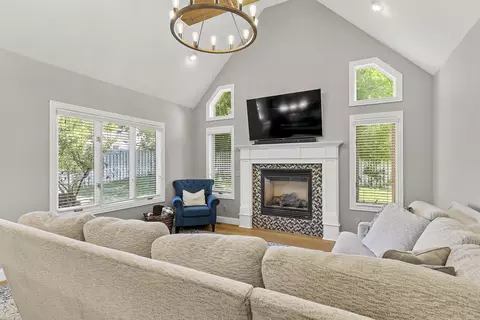 Living - 2431 E Southview Ct, Ozark, MO 65721 photo 6 of 8