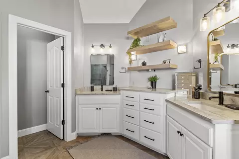 Bath - 2431 E Southview Ct, Ozark, MO 65721 photo 1 of 6