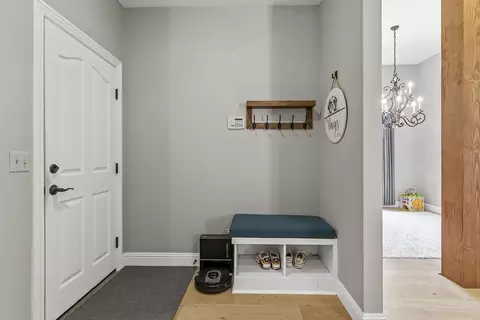 Entry Way - 2431 E Southview Ct, Ozark, MO 65721 photo 5 of 7