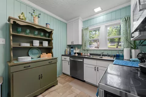 Kitchen - 500 S 2nd St, Branson, MO 65616 photo 1 of 3