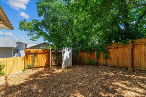 Exterior - 500 S 2nd St, Branson, MO 65616 photo 5 of 5