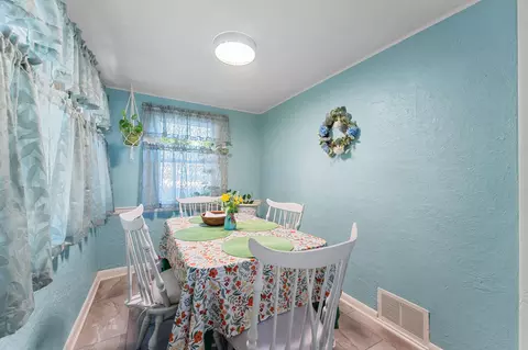 Dining - 500 S 2nd St, Branson, MO 65616 photo 2 of 2