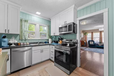 Kitchen - 500 S 2nd St, Branson, MO 65616 photo 2 of 3