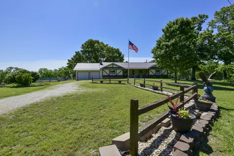 25997 State Highway 76, Cassville, MO 65625