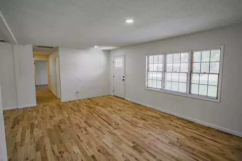 821 Edgewood St, Springfield, MO 65807 photo 8