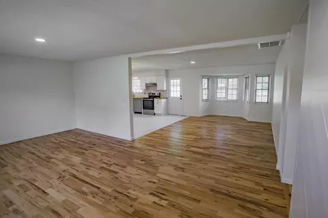 821 Edgewood St, Springfield, MO 65807 photo 3