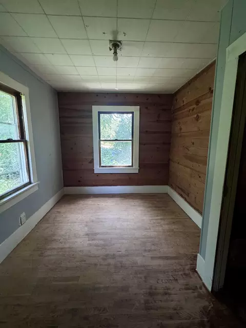 Bedroom - 309 E Webster Ave, Ava, MO 65608 photo 2 of 2