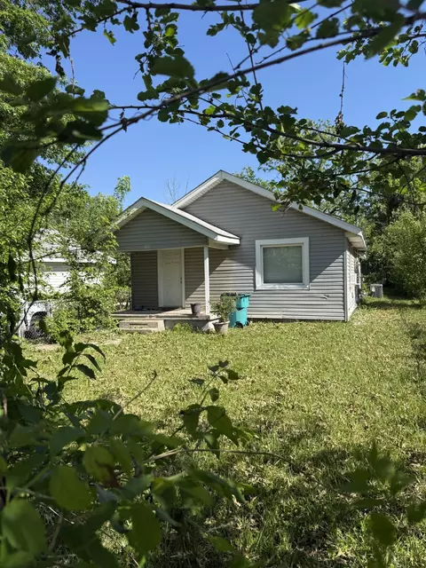 1637 W Florida St, Springfield, MO 65803