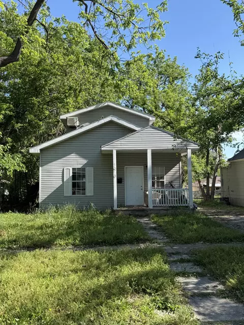 1211 W Florida St, Springfield, MO 65803