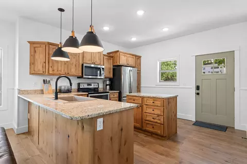 Kitchen - 26915 Reel Ln, Shell Knob, MO 65747 photo 4 of 4