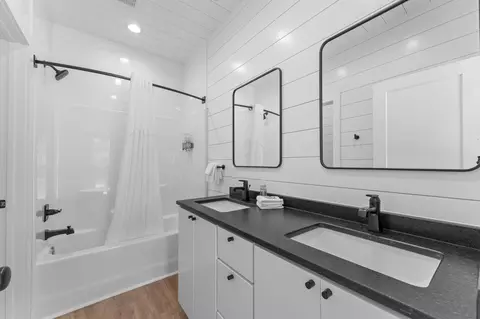 Bath - 26935 Reel Ln, Shell Knob, MO 65747 photo 1 of 2