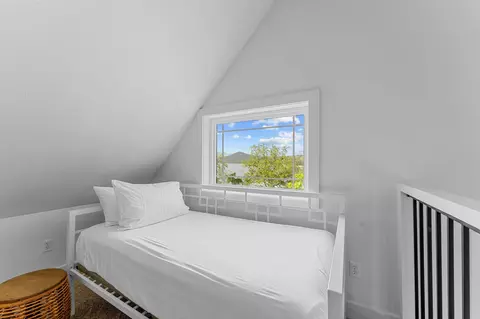 Bedroom - 26987 Resort Ln, Shell Knob, MO 65747 photo 3 of 7