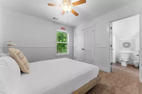 Bedroom - 26987 Resort Ln, Shell Knob, MO 65747 photo 7 of 7