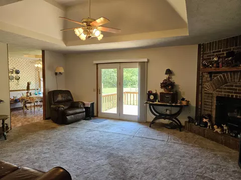 Living - 506 Moon Valley Rd, Ozark, MO 65721 photo 2 of 3