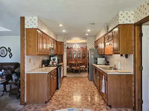 Kitchen - 506 Moon Valley Rd, Ozark, MO 65721 photo 2 of 3