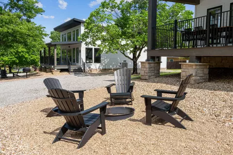 Exterior - 27016 Resort Ln, Shell Knob, MO 65747 photo 4 of 5