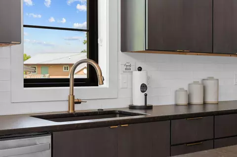 Kitchen - 27016 Resort Ln, Shell Knob, MO 65747 photo 3 of 4