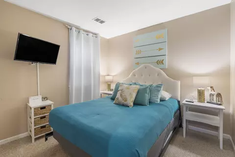 Bedroom - 246 Turnberry Dr #1, Branson, MO 65616 photo 2 of 2
