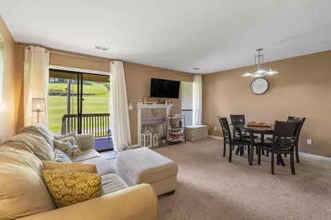 Living - 246 Turnberry Dr #1, Branson, MO 65616 photo 1 of 4