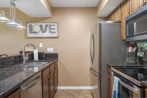 Kitchen - 246 Turnberry Dr #1, Branson, MO 65616 photo 2 of 4