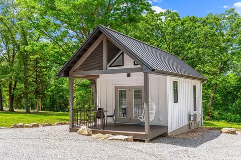 26935 Reel Ln, Shell Knob, MO 65747