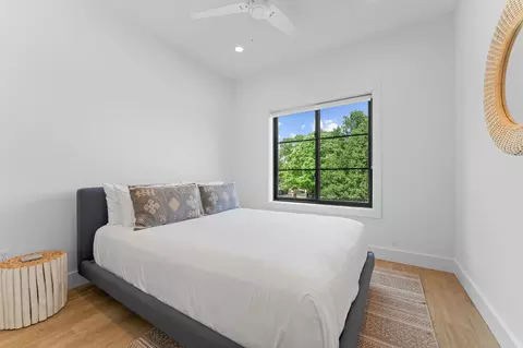 Bedroom - 26998 Resort Ln, Shell Knob, MO 65747 photo 1 of 6
