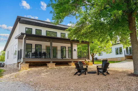 26998 Resort Ln, Shell Knob, MO 65747