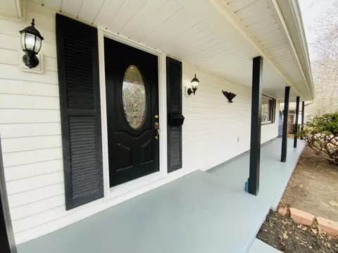 Exterior - 417 N Lone Pine Ave, Springfield, MO 65802 photo 4 of 10