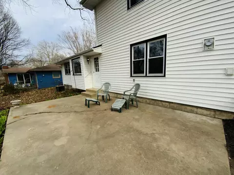 Exterior - 417 N Lone Pine Ave, Springfield, MO 65802 photo 7 of 10