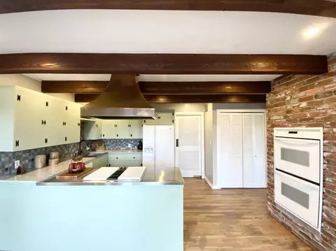 Kitchen - 417 N Lone Pine Ave, Springfield, MO 65802 photo 4 of 4