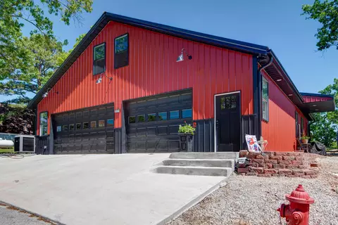 311 Mohican Ln, Lampe, MO 65681