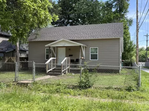 1010 W Scott St, Springfield, MO 65802