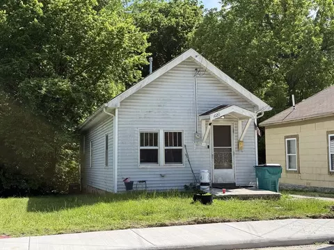 1020 W Nichols St, Springfield, MO 65802