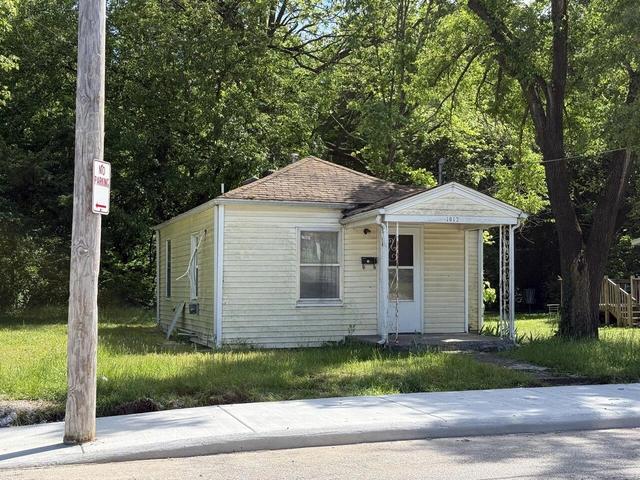 1012 W Nichols St, Springfield, MO 65802