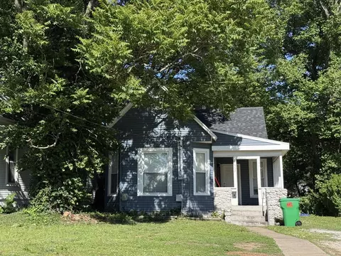 932 N National Ave, Springfield, MO 65802