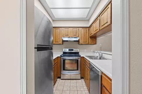 930 E Primrose St #E1, Springfield, MO 65807 photo 10