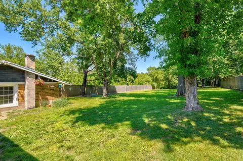 Exterior - 410 N 2nd Ave, Ozark, MO 65721 photo 6 of 14