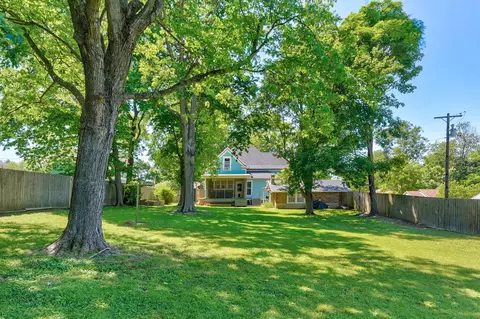 Exterior - 410 N 2nd Ave, Ozark, MO 65721 photo 8 of 14