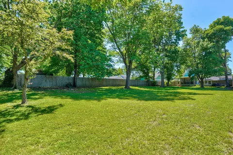 Exterior - 410 N 2nd Ave, Ozark, MO 65721 photo 9 of 14