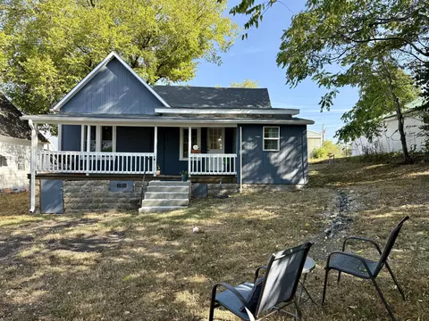 Exterior - 305 E Webster Ave, Ava, MO 65608 photo 4 of 11