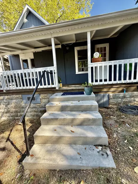 Exterior - 305 E Webster Ave, Ava, MO 65608 photo 6 of 11