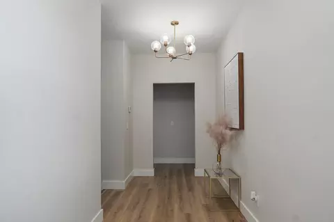 Entry Way - 4911 S Burrows Ave, Springfield, MO 65810 photo 5 of 6