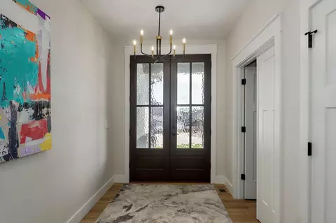 Entry Way - 4911 S Burrows Ave, Springfield, MO 65810 photo 1 of 6