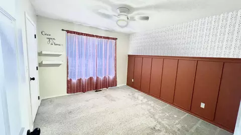 Bedroom - 603 Lakeview Dr, Aurora, MO 65605 photo 1 of 2