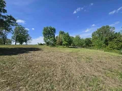Exterior - 14008 Airport Rd, Cabool, MO 65689 photo 3 of 13