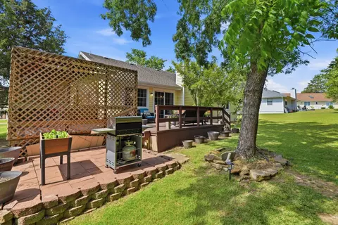 Exterior - 129 Lancashire Dr, Branson, MO 65616 photo 10 of 20