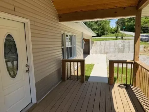 Exterior - 1311 N Mansfield Rd, Ava, MO 65608 photo 2 of 2