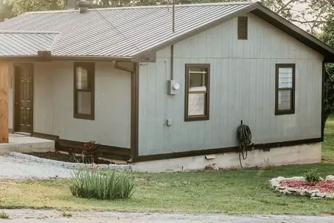 Exterior - 502 Bunch Ave, Ava, MO 65608 photo 11 of 30