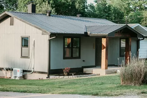 Exterior - 502 Bunch Ave, Ava, MO 65608 photo 6 of 30